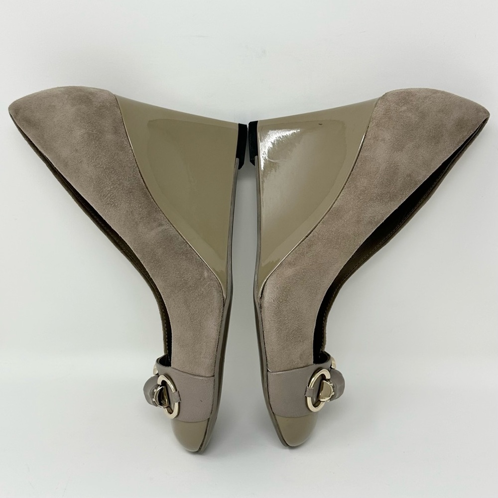 GUCCI Horsebit Accent Suede Wedge Pumps Heels Taupe Womens 35 5 - Picture 4 of 14
